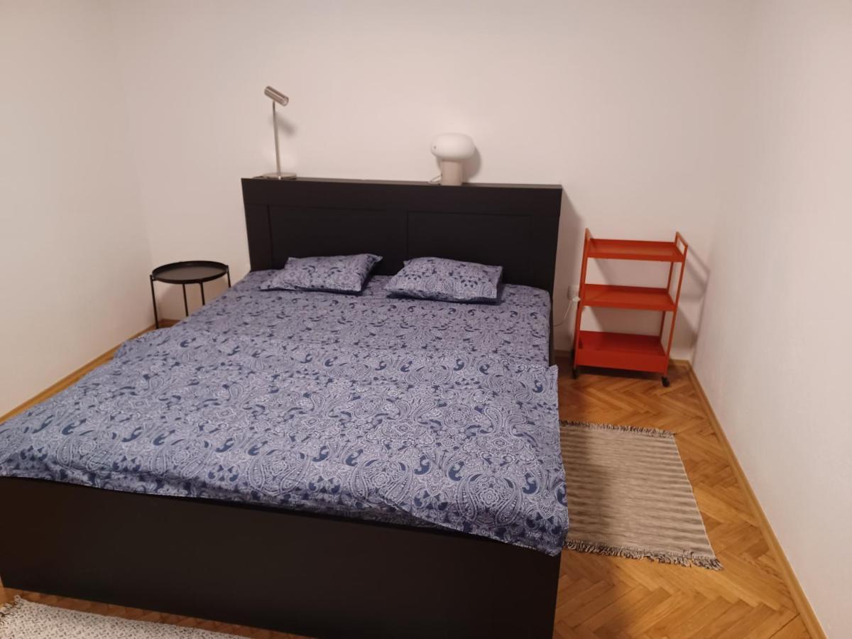 Apartments Andrea Есенице Экстерьер фото